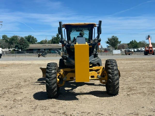2009 John Deere 670G