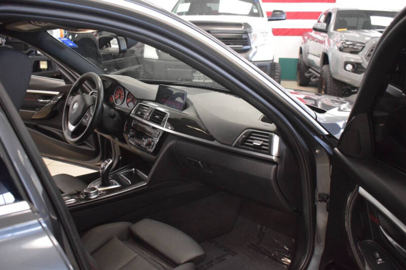 2018 BMW 3 Series 330i