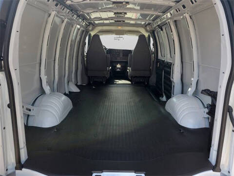 2025 Chevrolet Express 2500