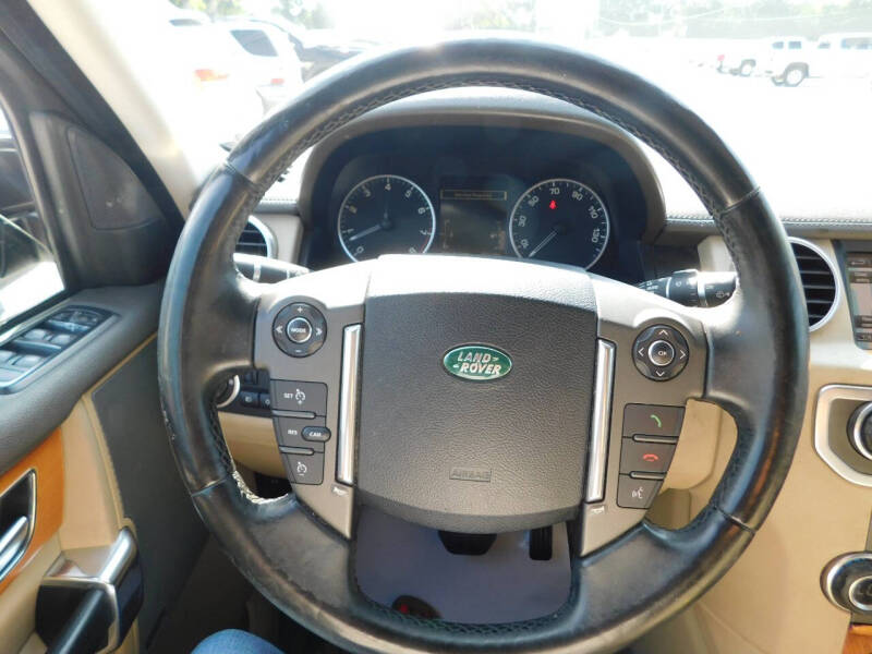 2013 Land Rover LR4 Base photo 13