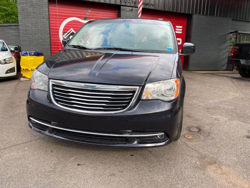 2014 Chrysler Town and Country for sale at Apple Auto Sales Inc in Camillus NY