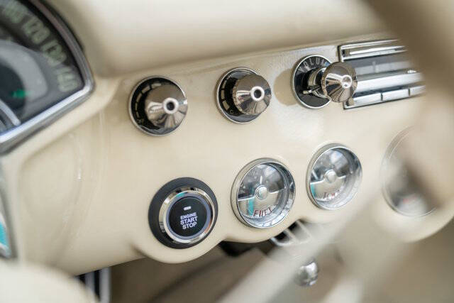 1957 Chevrolet Corvette 13