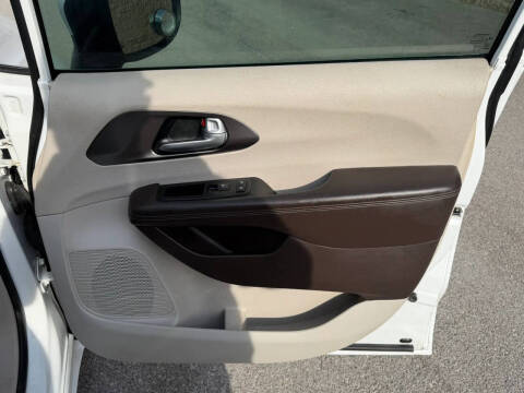 2017 Chrysler Pacifica Touring