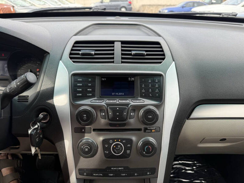 2015 Ford Explorer