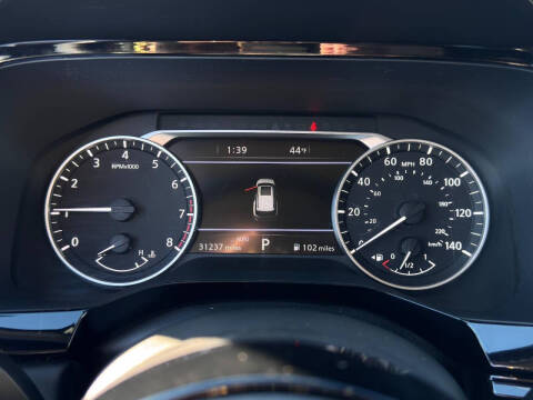 2023 Nissan Pathfinder SL