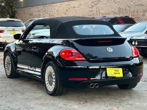 2013 Volkswagen Beetle Convertible 2.5L 50s Edition