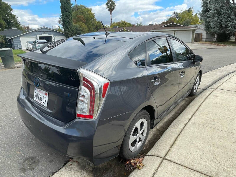 2014 Toyota Prius Two