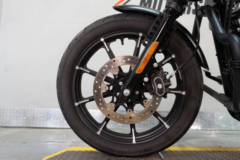 2016 Harley-Davidson Iron 883