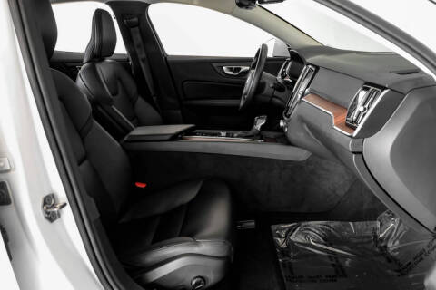 2020 Volvo S60 T5 Momentum