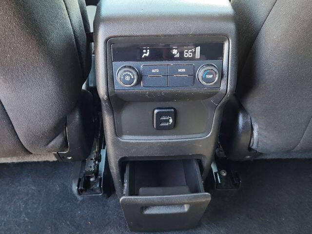 2017 GMC Acadia SLE-2