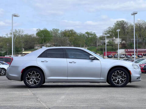 2016 Chrysler 300