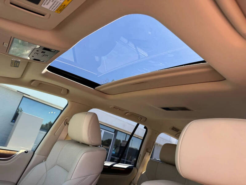 2020 Lexus LX 570 Two-Row