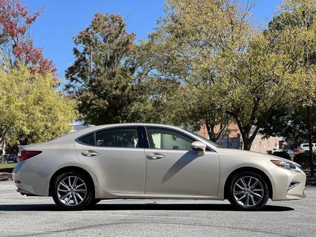 2017 Lexus ES 300h