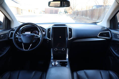 2022 Ford Edge Titanium