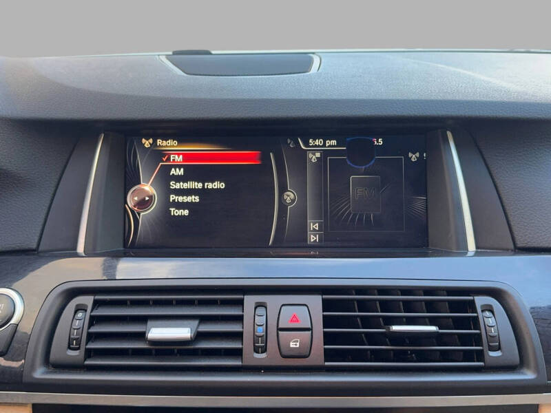 2015 BMW 5 Series 528i