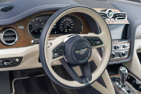 2023 Bentley Bentayga V8