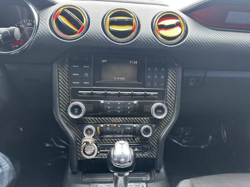 2016 Ford Mustang V6