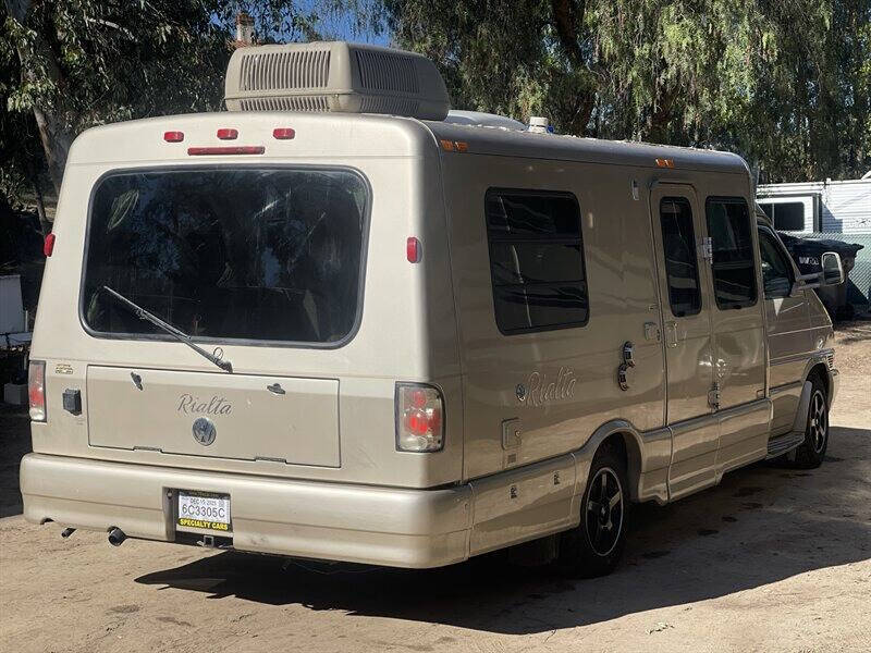 2004 Winnebago Rialta 22QD