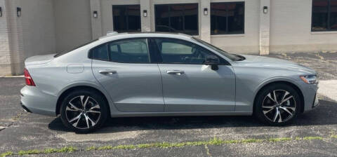 2024 Volvo S60 B5 Core Dark Theme