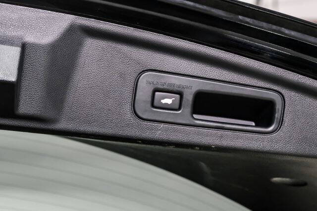 2023 Acura MDX w/Tech