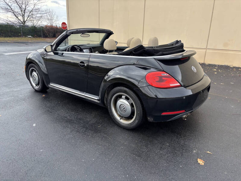 2013 Volkswagen Beetle Convertible 2.5L 50s Edition