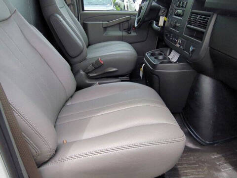 2025 Chevrolet Express 2500