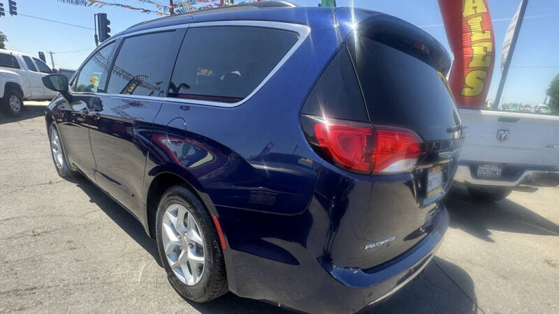 2018 Chrysler Pacifica Touring Plus