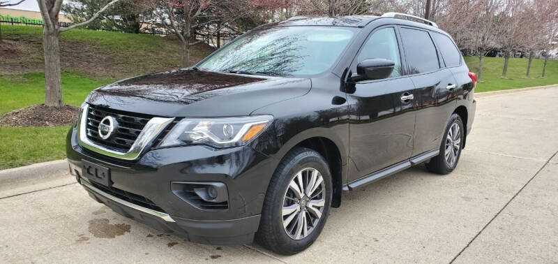 2017 Nissan Pathfinder for sale at Western Star Auto Sales in Chicago IL