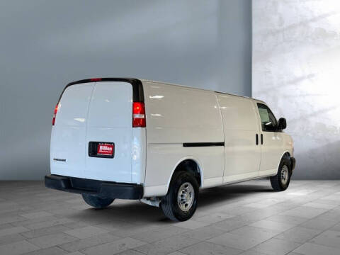 2023 Chevrolet Express 2500