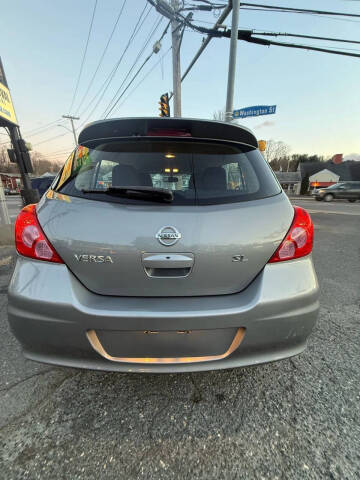 2012 Nissan Versa 1.8 S