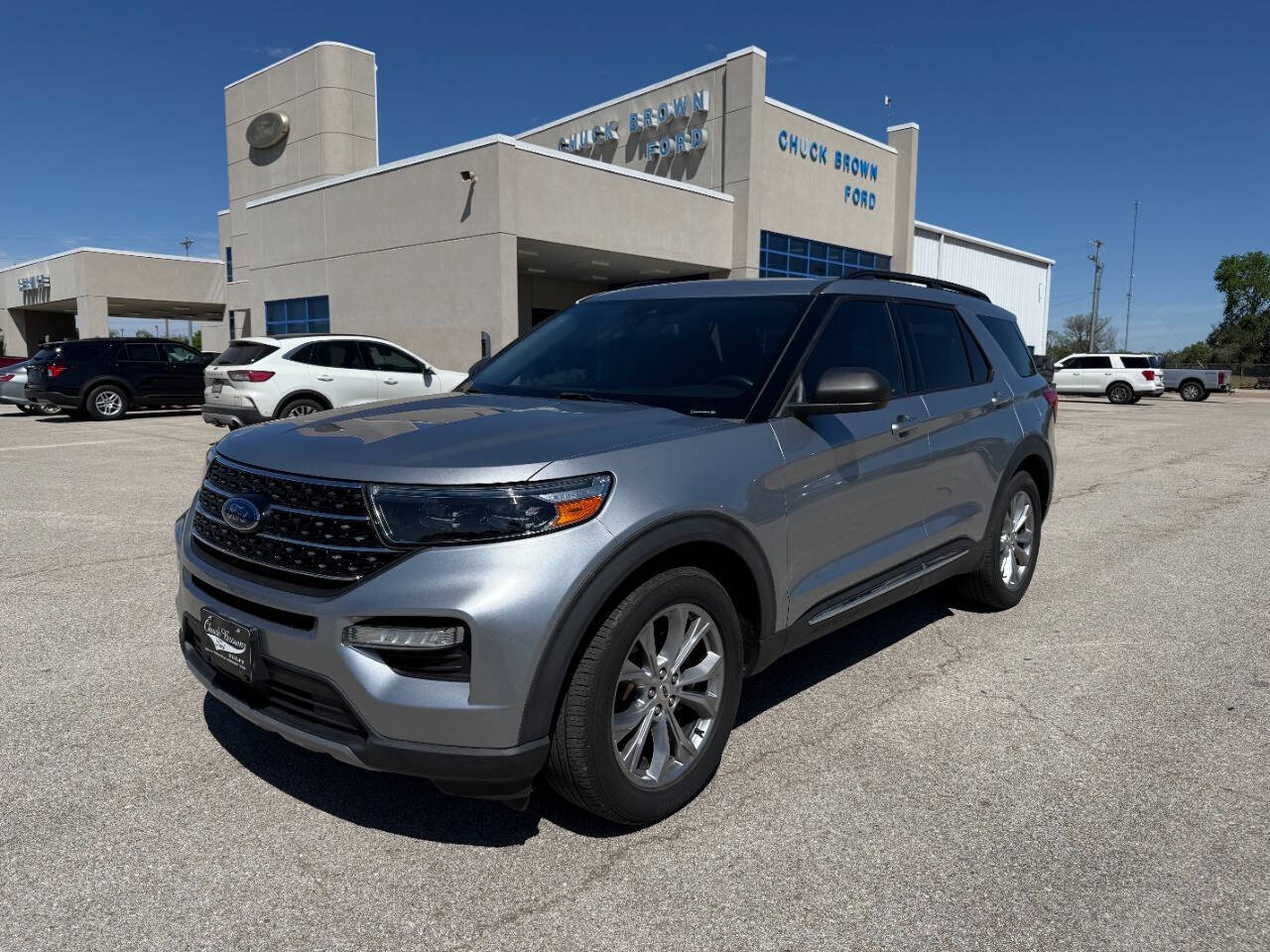 Silver 2020 Ford Explorer XLT XLT 4dr SUV 1