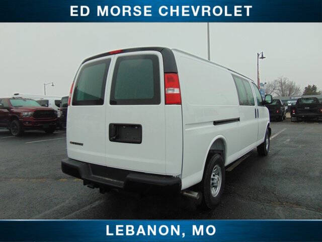 2025 Chevrolet Express 2500