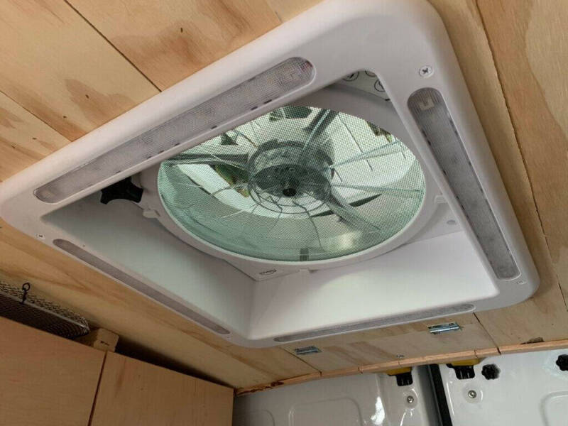 2011 Ford Transit Connect XLT Premium