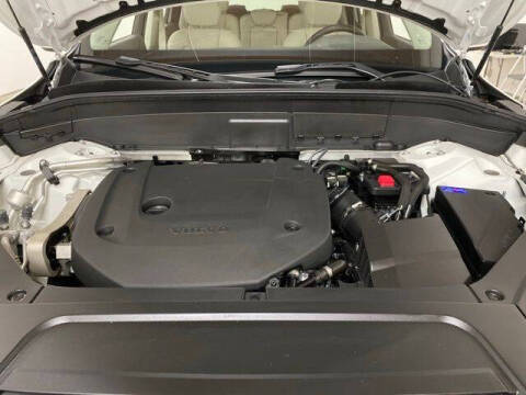2024 Volvo XC90 B6 Core Bright Theme