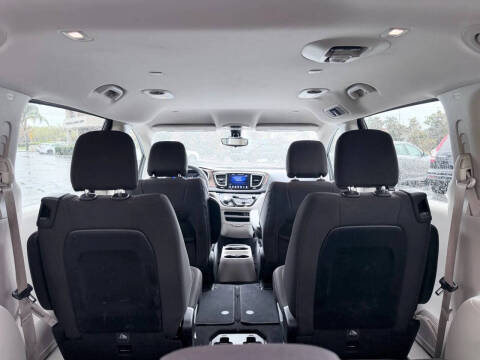 2017 Chrysler Pacifica Touring