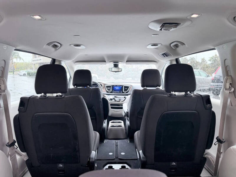 2017 Chrysler Pacifica Touring