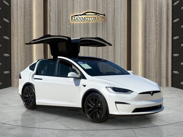 2023 Tesla Model X Standard Range