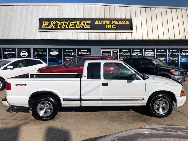 2001 Chevrolet S-10 for sale at Extreme Auto Plaza in Des Moines, IA