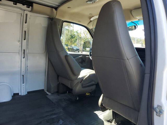 2023 Chevrolet Express 2500