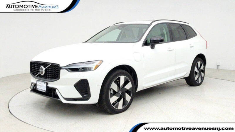 2024 Volvo XC60 Recharge T8 Plus Dark Theme