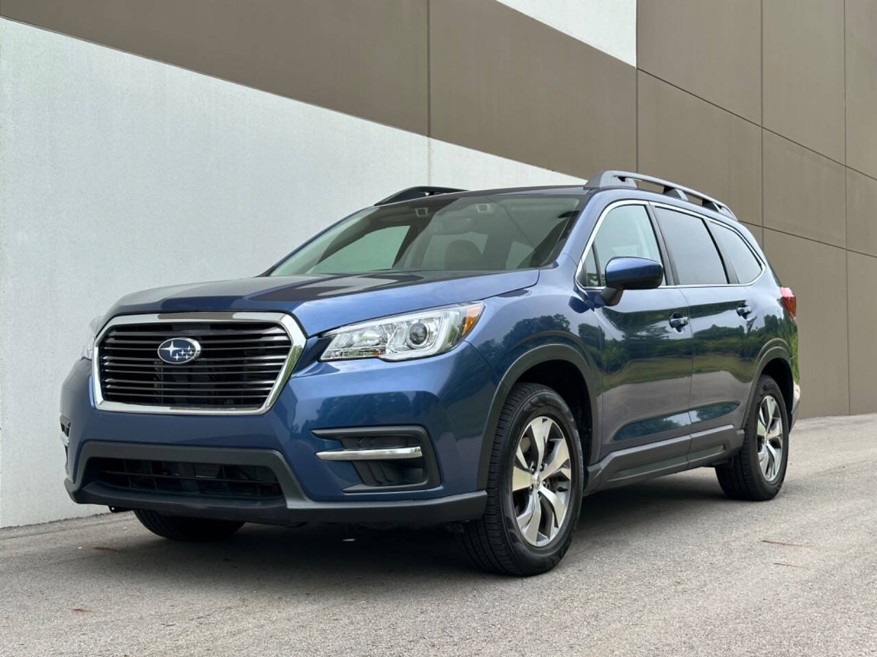 2019 Subaru Ascent for sale at Phoenix Motor Co in Romulus, MI