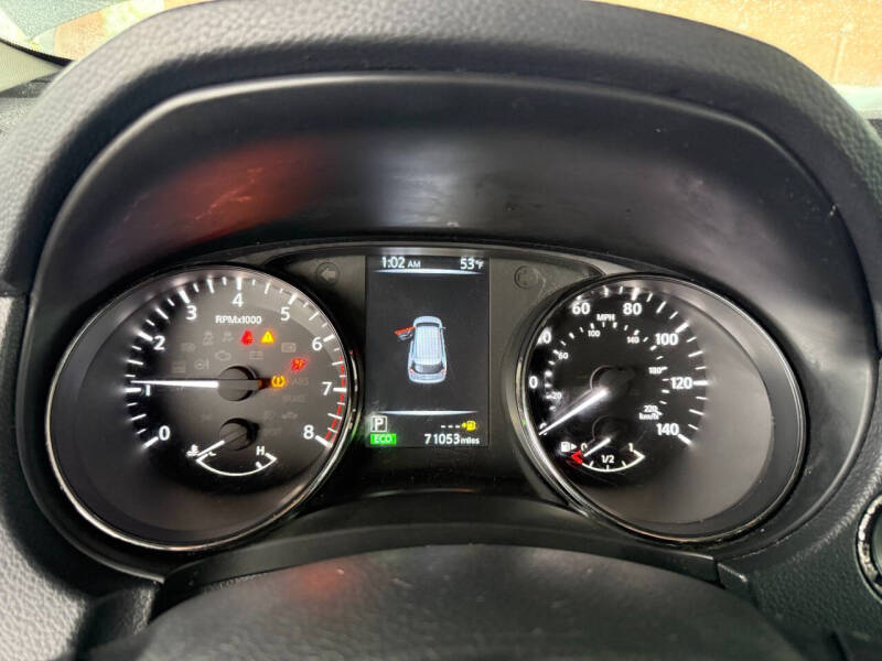 2017 Nissan Rogue SV