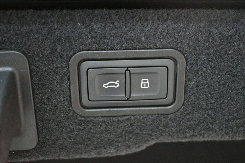 2020 Audi S8 4.0T quattro