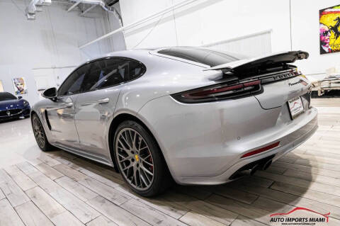 2019 Porsche Panamera GTS