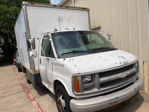 2001 Chevrolet Express Cutaway for sale at Auto Access in Irving TX
