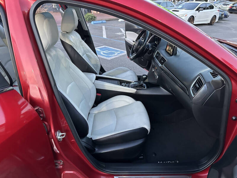 2018 Mazda MAZDA3 Grand Touring