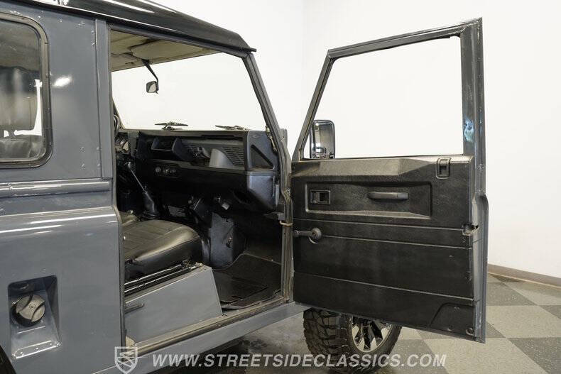 1987 Land Rover Defender