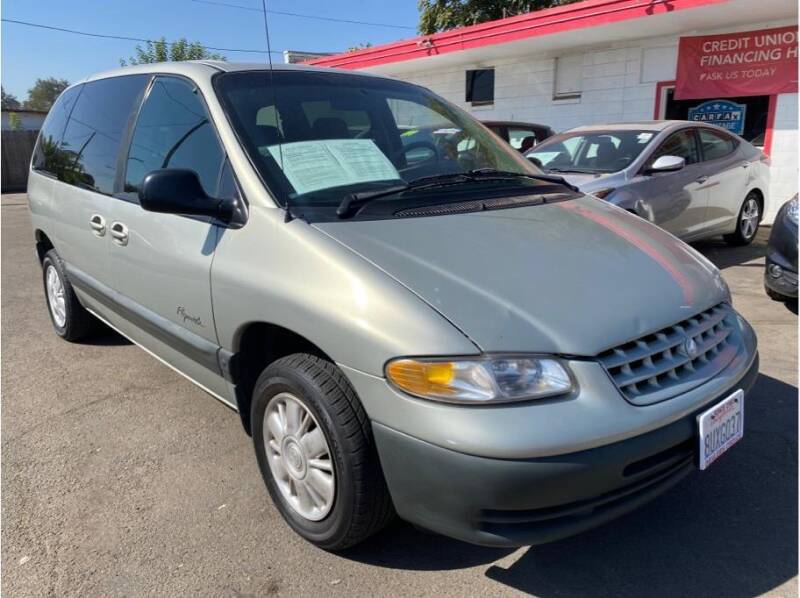 1999 Plymouth Voyager for sale at Dealers Choice Inc in Farmersville CA