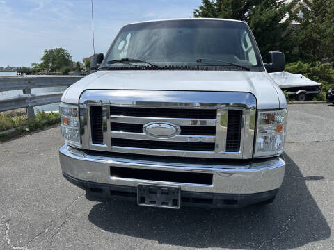 2014 Ford E-Series E-350 SD XLT