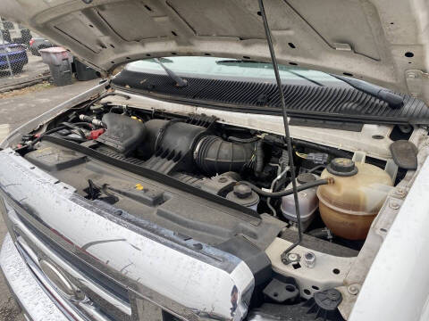 2014 Ford E-Series E-450 SD